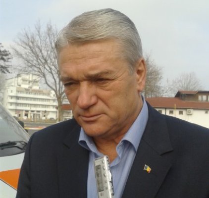 8 Martie în avans: senatorul Moga, întâlnire cu 400 de femei!